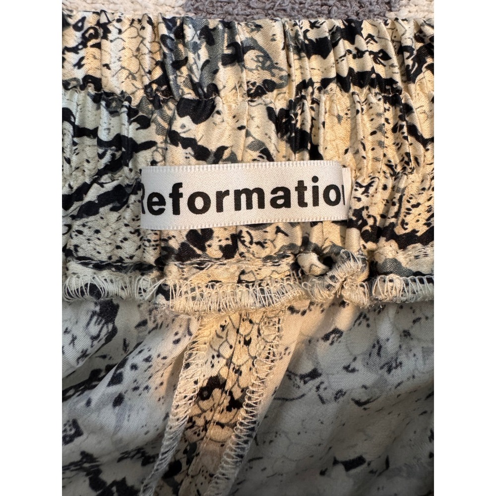 Reformation 100% Silk Snakeskin Print Wide Leg Smocked Waist Pants Cream Black 2 - Picture 3 of 4